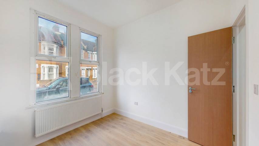 A beautifully refurbished three bedroom ground floor apartment offering modern and spacious living Headstone Road, London, HA1,  London