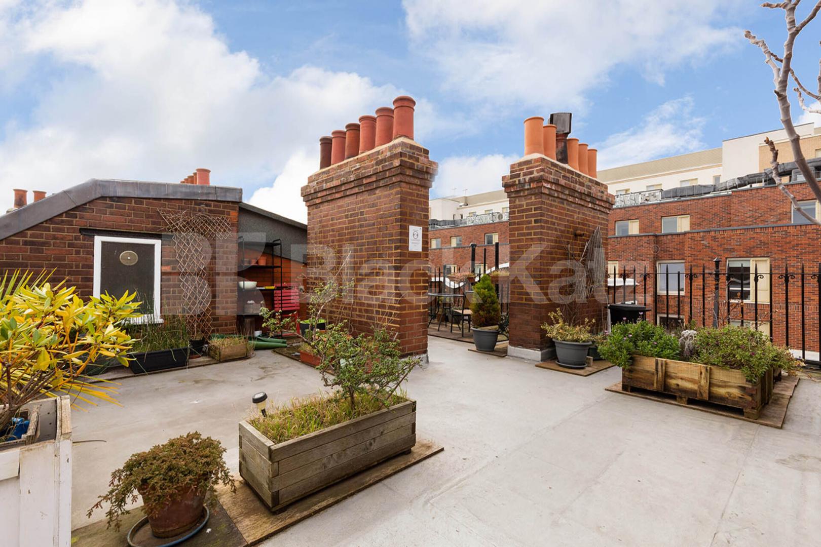 Located in Bloomsbury and only minutes to Kings Cross Station Sandwich street, Rusell Square