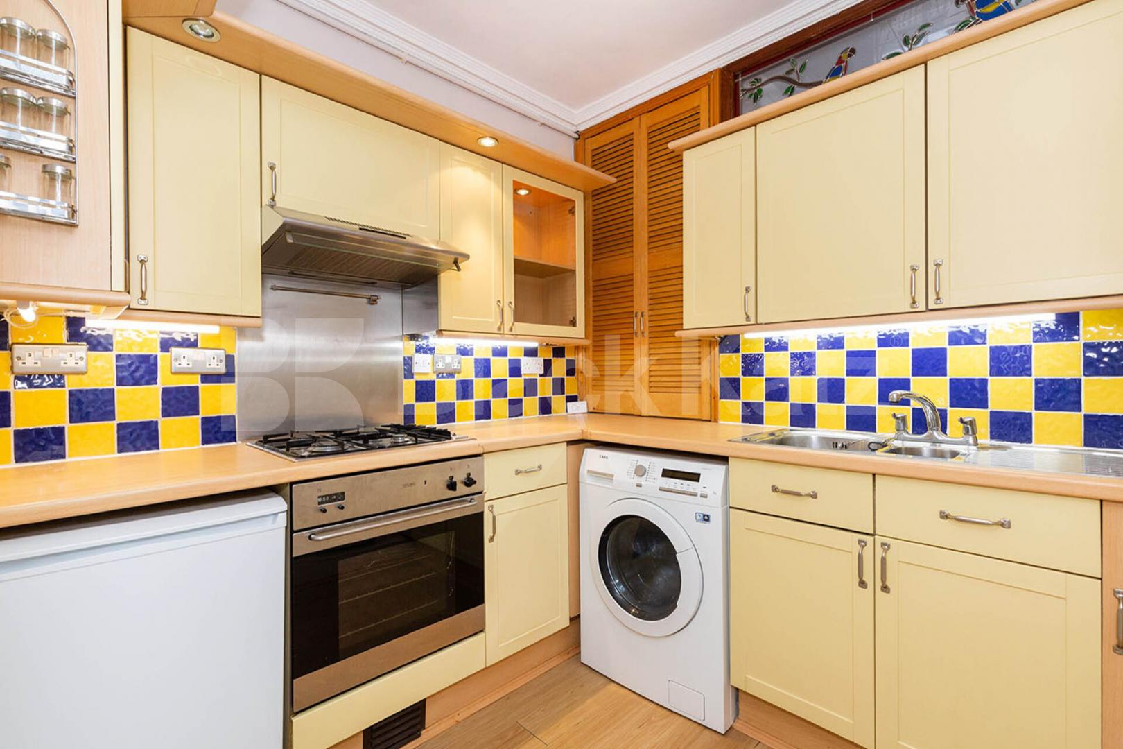 Located in Bloomsbury and only minutes to Kings Cross Station Sandwich street, Rusell Square