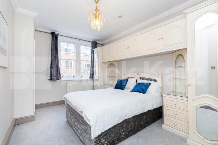 Located in Bloomsbury and only minutes to Kings Cross Station Sandwich street, Rusell Square