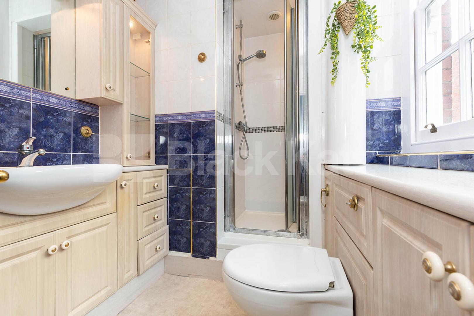 Located in Bloomsbury and only minutes to Kings Cross Station Sandwich street, Rusell Square