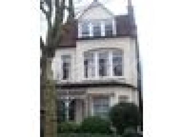 			2 Bedroom, 1 bath, 1 reception Semi-Detached House			 Kings avenue, Muswell hill