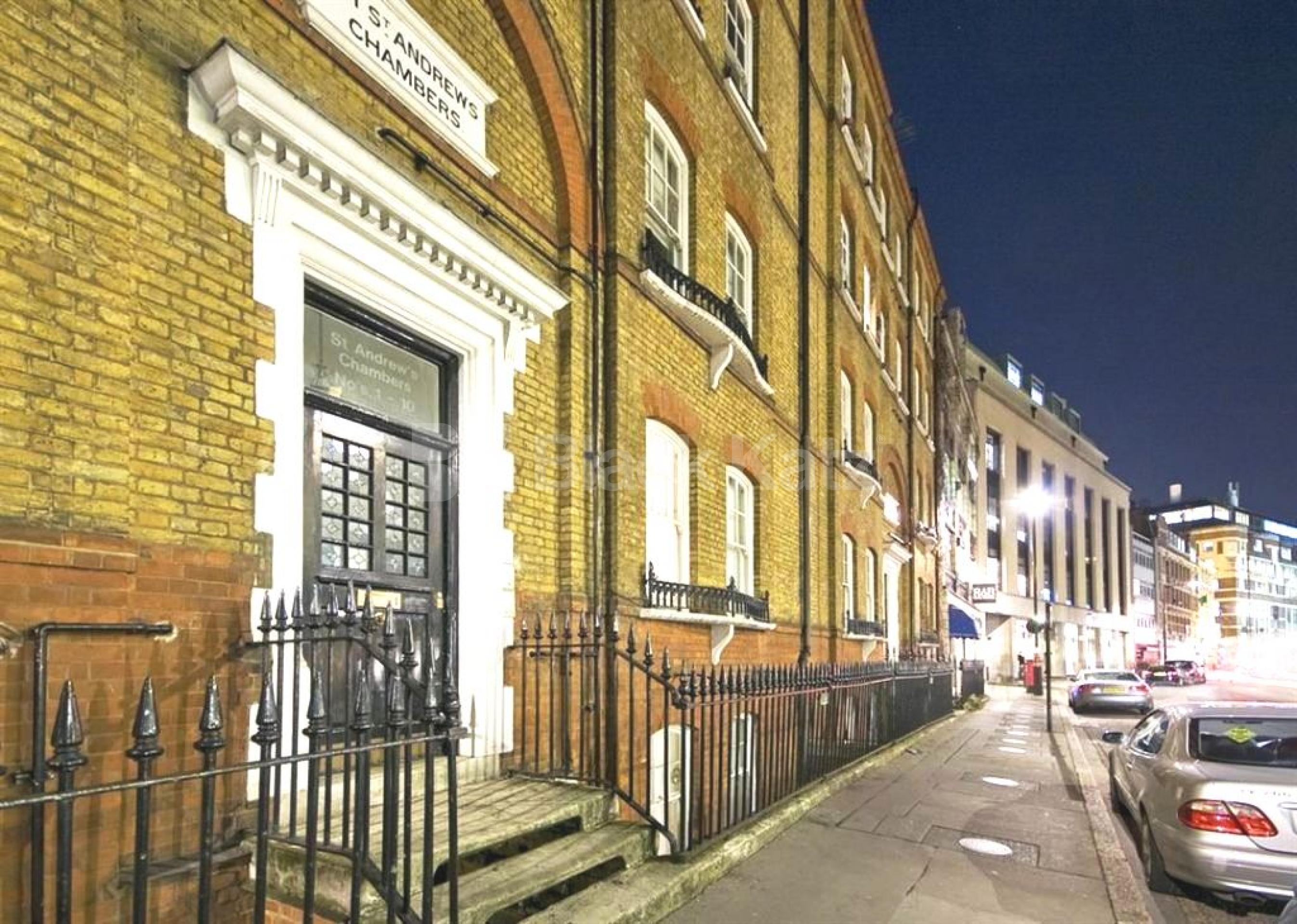 			2 BED GOOD FOR 3 SHARERS IN FITZROVIA!, 2 Bedroom, 1 bath, 1 reception Flat			 Wells Street, FITZROVIA W1T