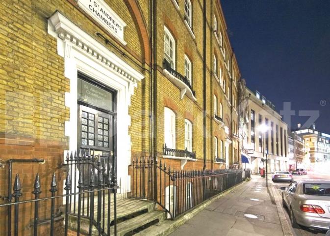 			2 BED GOOD FOR 3 SHARERS IN FITZROVIA!, 2 Bedroom, 1 bath, 1 reception Flat			 Wells Street, FITZROVIA