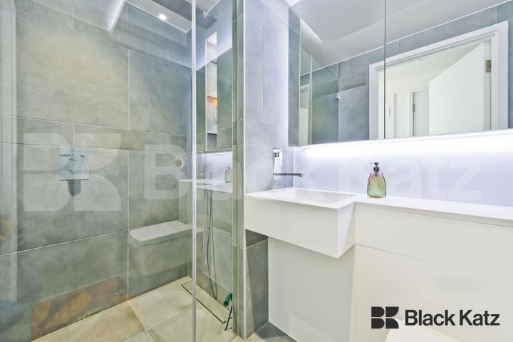  Highly desirable development with stunning unhindered views Dollar Bay Place, Canary Wharf