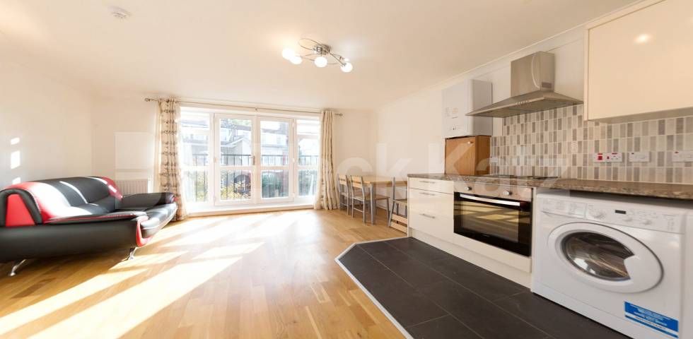 This beautifully presented one bedroom apartment is set on first floor of charming modern development located stone throw away from all the trendy bars, restaurants and shops of Willesden Green Heathfield Park, Lotus House, NW2,  Lotus House