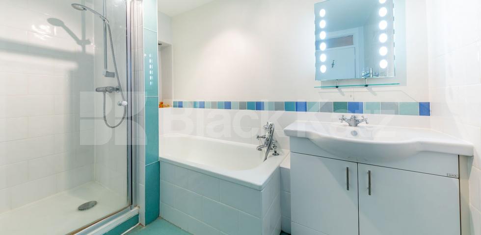 			NEW INSTRUCTION!, 2 Bedroom, 1 bath, 1 reception Flat			 Lyonsdown Road, Barnet