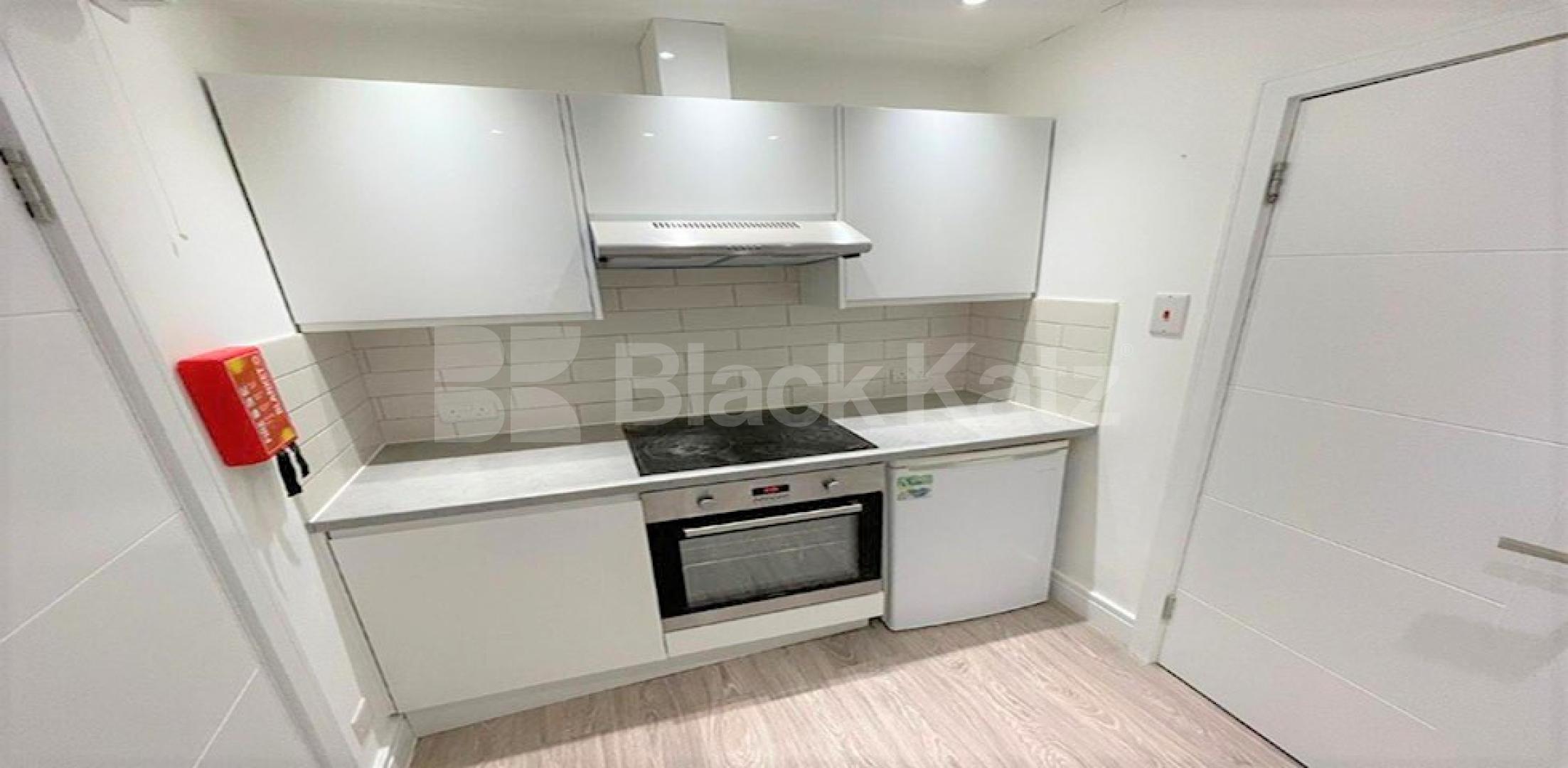 			NEW INSTRUCTION!, Studio Apartment, 1 bath, 0 reception Studio			 Glenloch Road, BELSIZE PARK