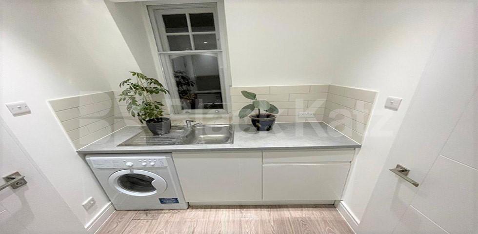 			NEW INSTRUCTION!, Studio Apartment, 1 bath, 0 reception Studio			 Glenloch Road, BELSIZE PARK