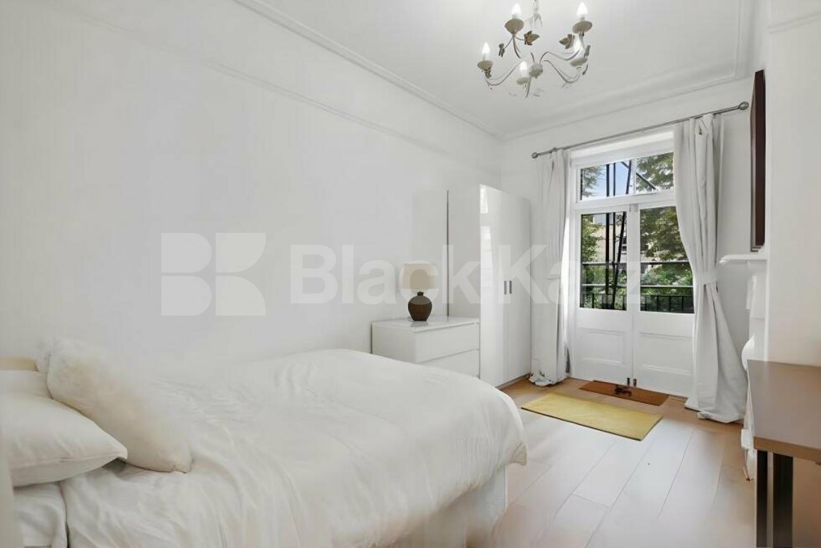 Spacious three double bedroom property with two bathrooms Sandringham Court, Maida Vale