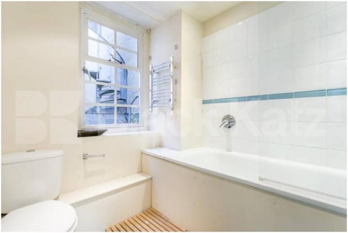 			NEW INSTRUCTION, 1 Bedroom, 1 bath, 1 reception Apartment			 White Rose Court.Widegate Street, Spitalfields 