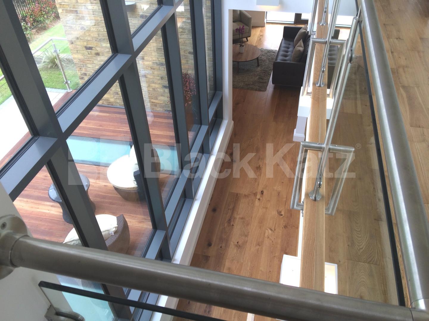 			NEW INSTRUCTION (Includes Parking), 4 Bedroom, 1 bath, 1 reception Mews House			 Rushgrove Street , Woolwich Arsenal