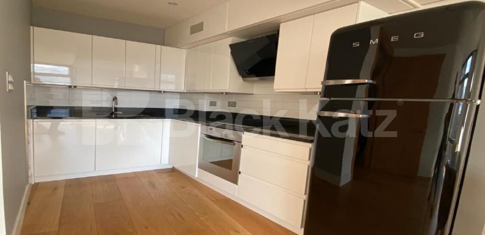 			LET , 1 Bedroom, 1 bath, 1 reception Apartment			 Parliament View, Lambeth Bridge, Waterloo