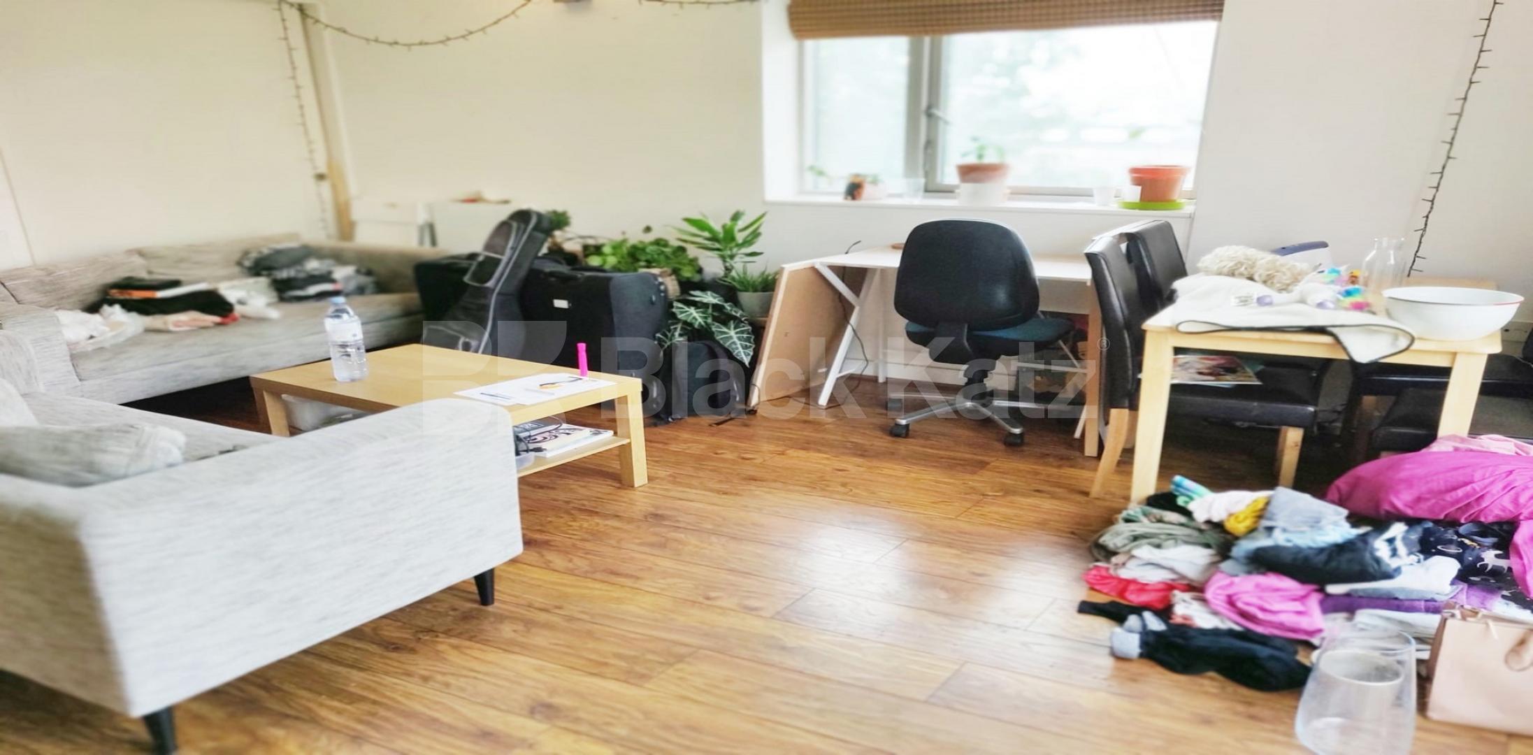 			3 Bedroom, 2 bath, 1 reception Apartment			 John Harrison Way, North Greenwich