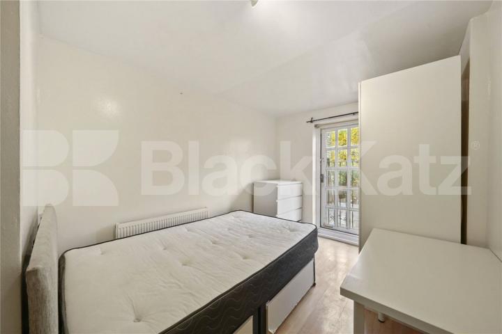 Split level 4 bedroom property located close to Archway Station and amenities  Davenant Road, Archway