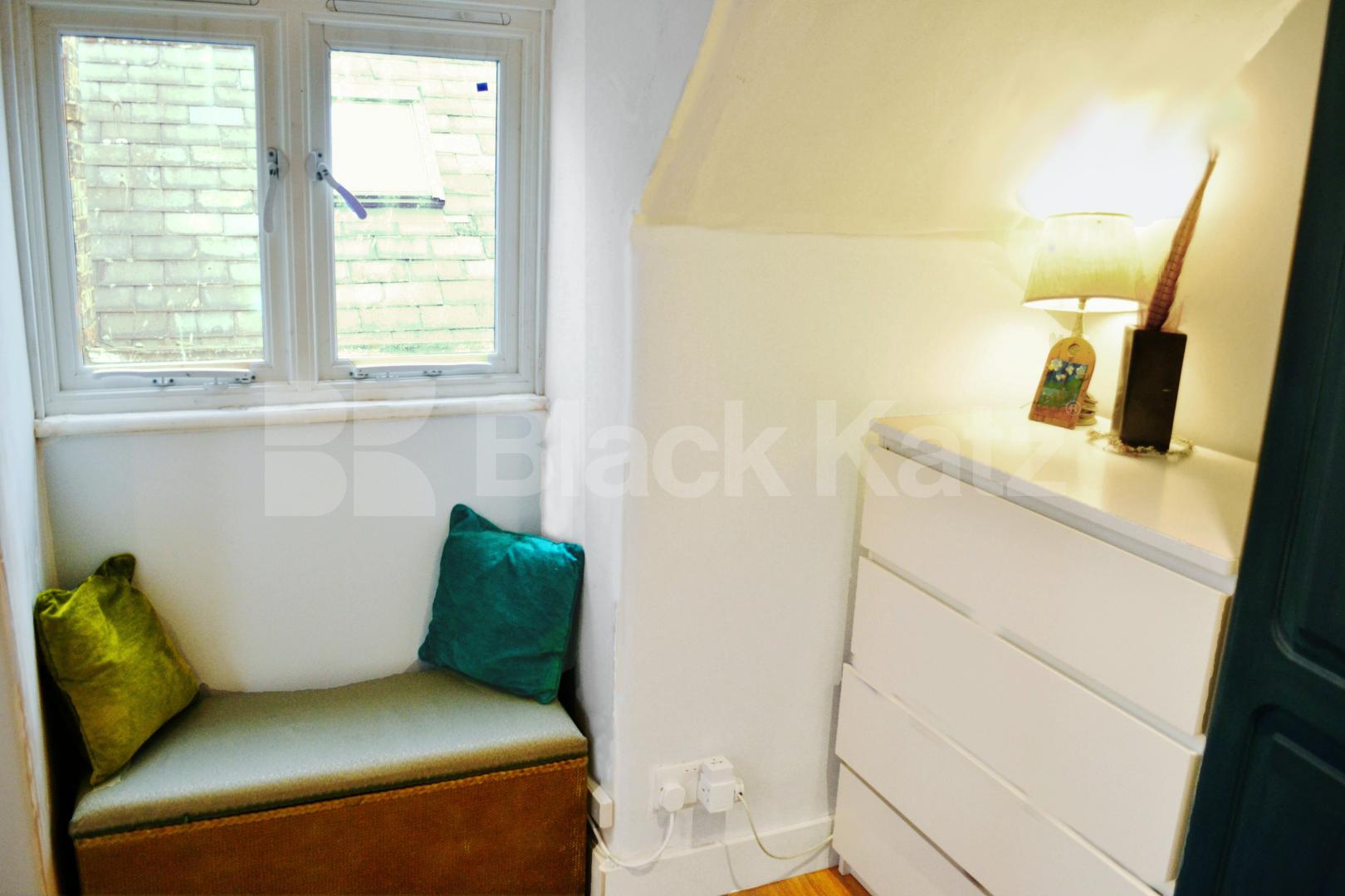 			Includes all bills!, 1 Bedroom, 1 bath, 1 reception Flat			 Fairfield Road, Crouch End