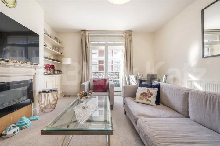 Spacious beautifully finished property in an amazing location Lees Place, Mayfair