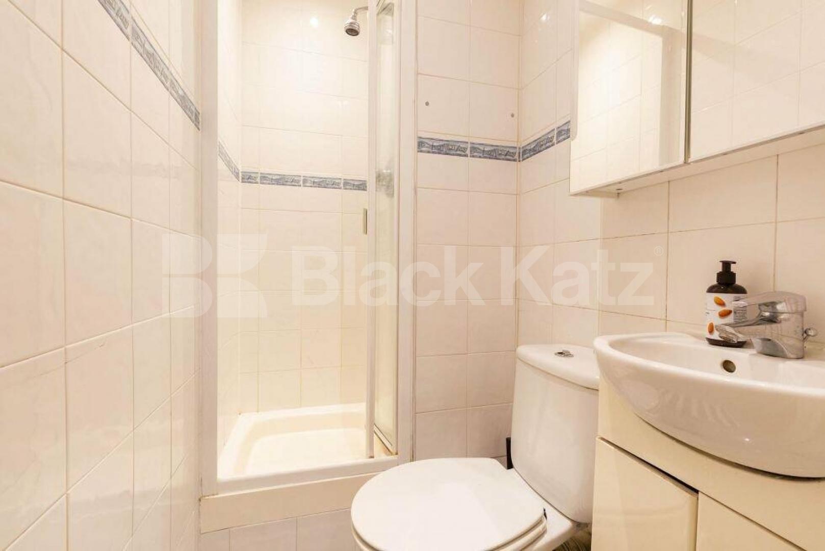 Spacious three double bedrooms set in a redbrick mansion block Rodney Court, Maida Vale