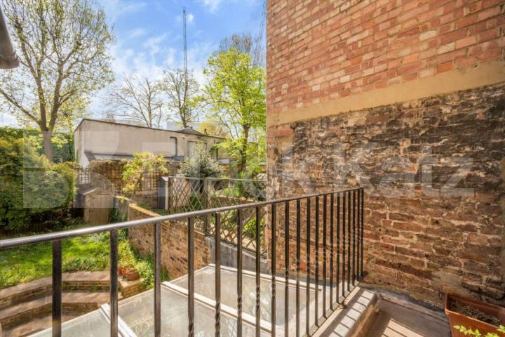 Beautiful stylish one bedroom set in a period conversion  Stratford Villas, Camden