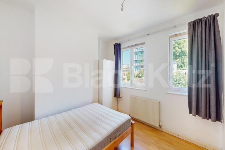 Superbly located duplex apartment by The Shard with additional office room  Kipling Street., London Bridge