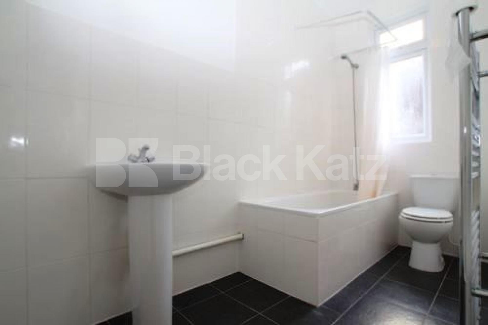 			NEW INSTRUCTION!, Studio Apartment, 1 bath, 1 reception Studio			 Mountview Road, FINSBURY PARK