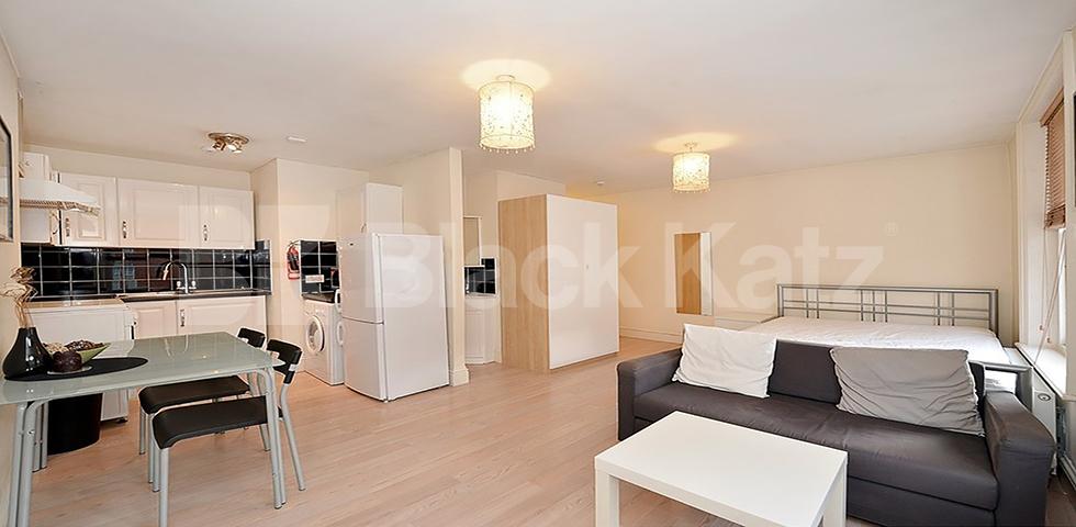 			RENT INCLUDES GAS, ELECTRIC & WATER RATES!, Studio Apartment, 1 bath, 1 reception Studio			 Abingdon Road, HIGH STREET KENSINGTON