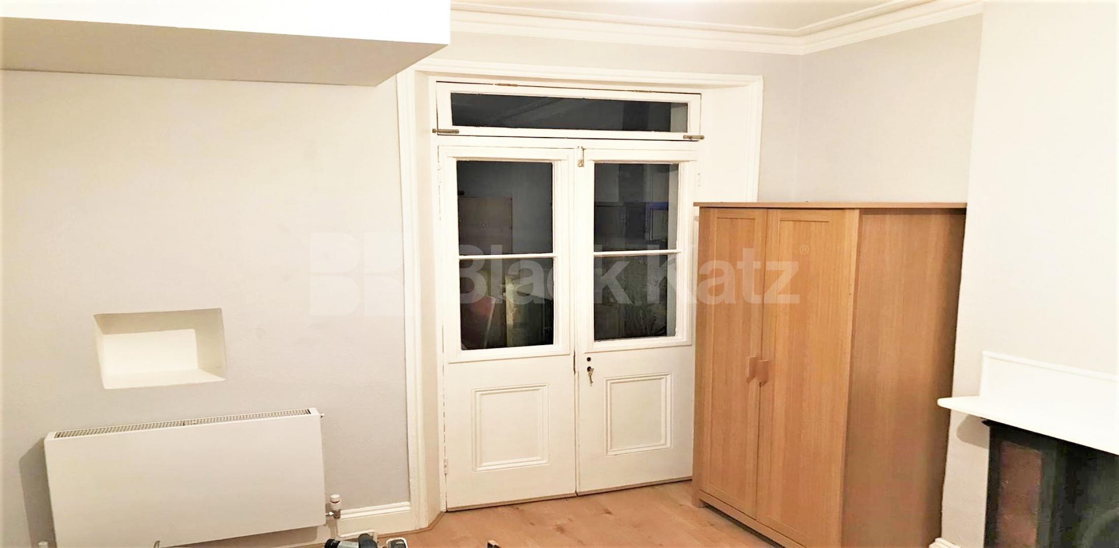 			1 Bedroom, 1 bath, 1 reception Ground Floor Flat			 Sulgrave Road, SHEPHERDS BUSH