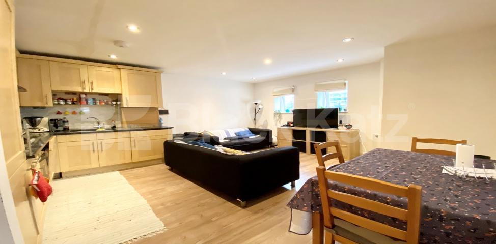 			LET , 3 Bedroom, 1 bath, 1 reception Apartment			 The Aspect, Deverell Street , London Bridge/ Borough 