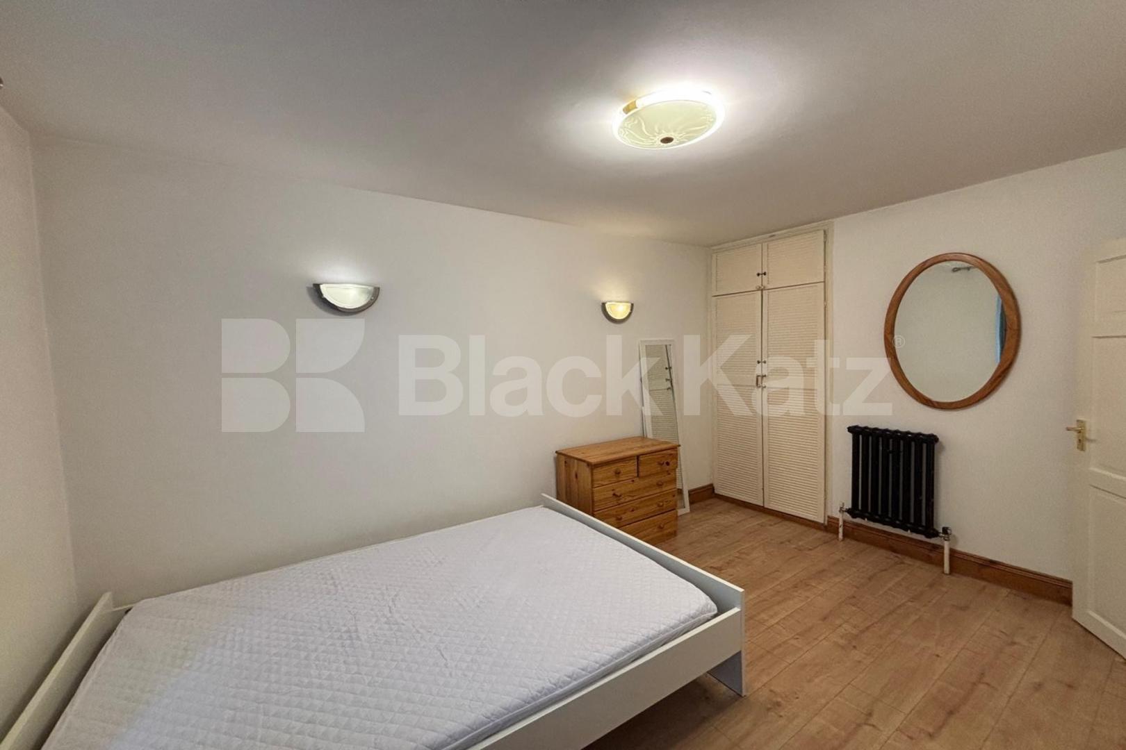 Duplex apartment includes heating & hotwater Churchill Gardens, Pimlico