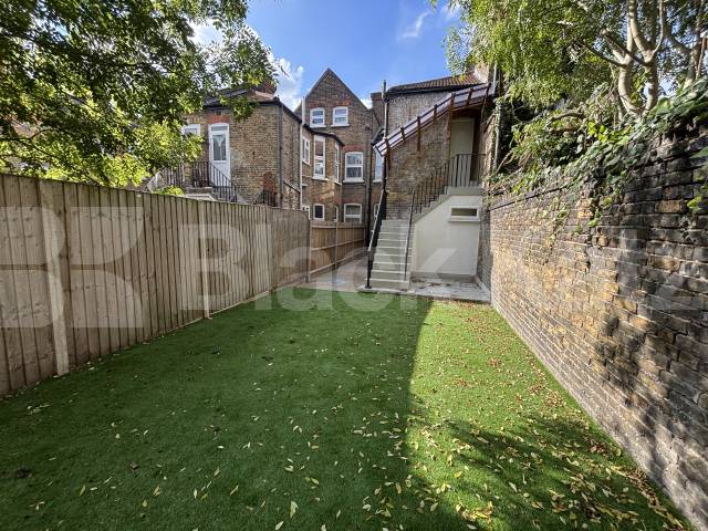 Larger than average & completely refurbished throughout Trundleys Road , Surrey Quays 