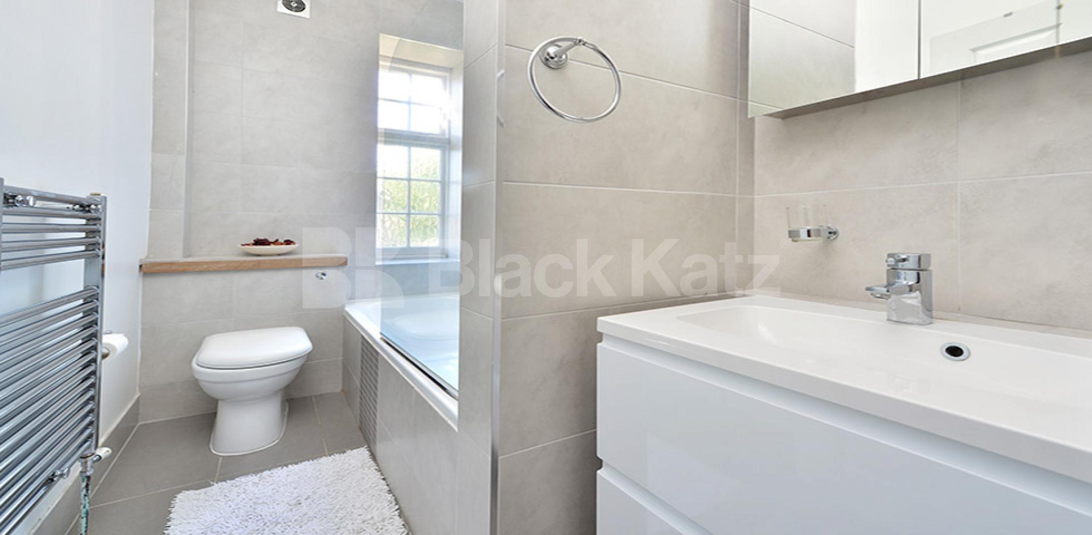 Two double bedrooms, modern kitchen and within a stones throw to Regents Park Gloucester Avenue, Camden