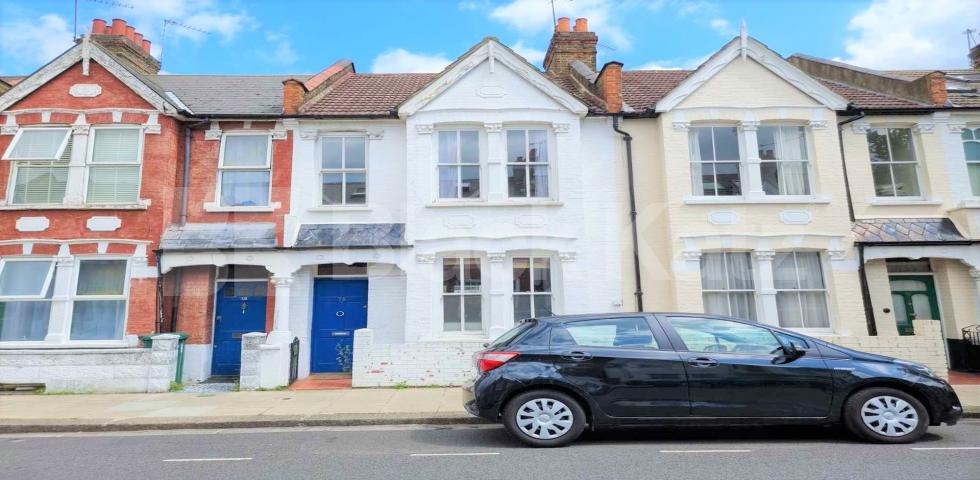 			3 Bedroom, 1 bath, 1 reception Terraced House			 Galloway Road , Shepherds Bush