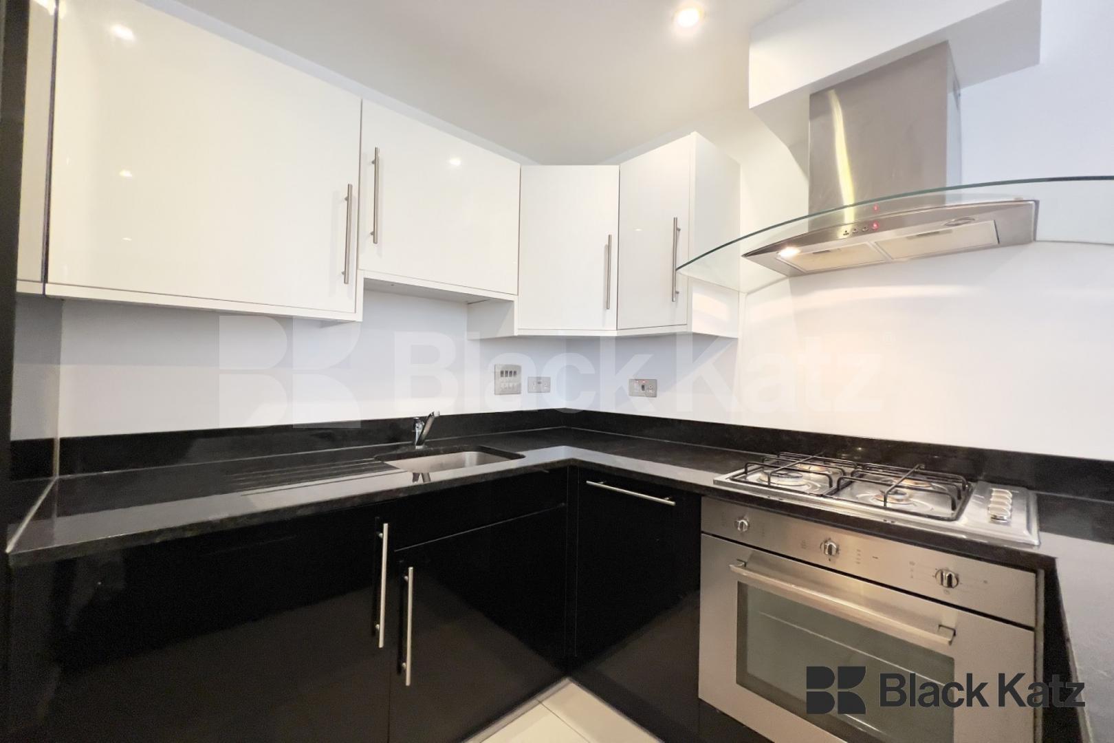 Superbly located & offering size (820 Sq.Ft.) quality & location  Great Suffolk Street, London Bridge / Borough