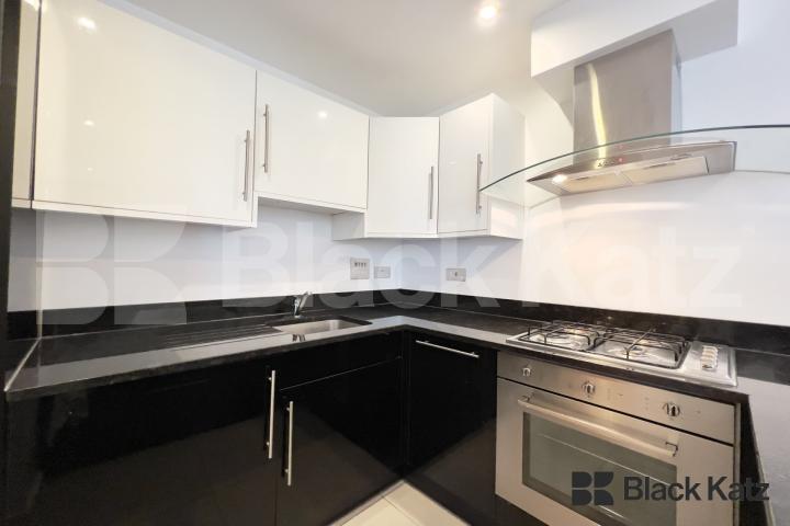 Superbly located & offering size (820 Sq.Ft.) quality & location  Great Suffolk Street, London Bridge / Borough