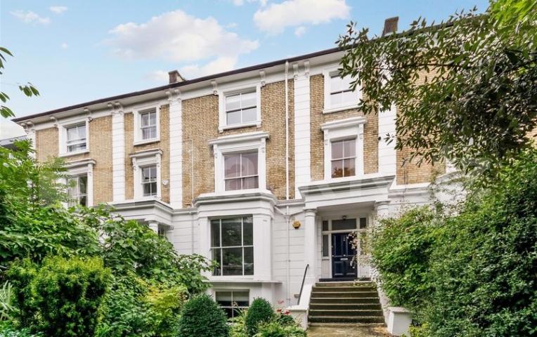 One bed located within minutes to Belsize Park Tube and Hampstead Heath Haverstock Hill, Belsize Park