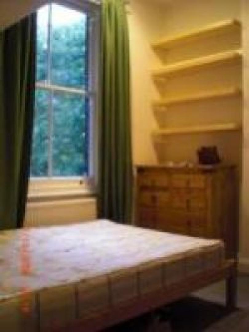 			New Instrction, 2 Bedroom, 1 bath, 1 reception Flat			 Savernake Road, BELSIZE PARK