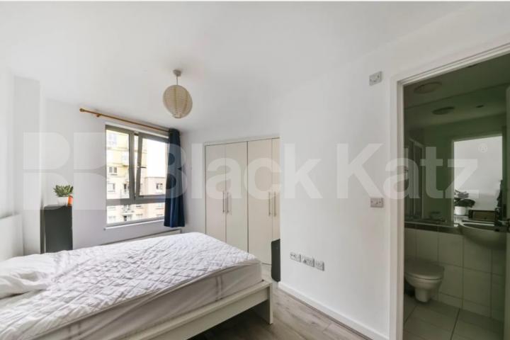 2 bed 2 bath within a secure development with concierge  Eden Grove, Holloway