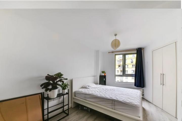 2 bed 2 bath within a secure development with concierge  Eden Grove, Holloway