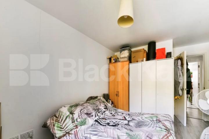 2 bed 2 bath within a secure development with concierge  Eden Grove, Holloway