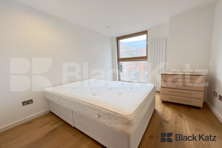 Superbly located & offering size (820 Sq.Ft.) quality & location  Great Suffolk Street, London Bridge / Borough