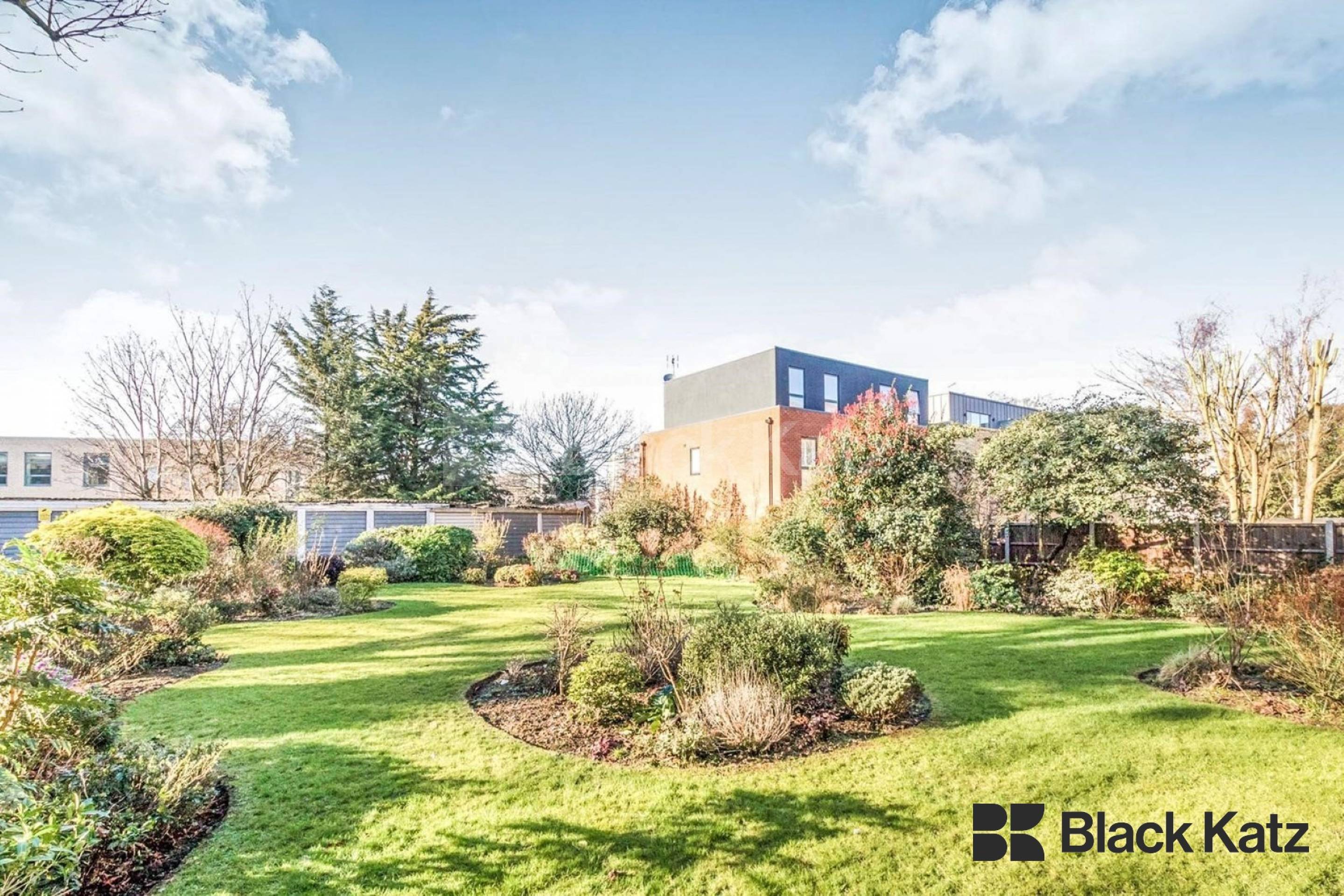 Larger than average & Mid-Century apartment  Ingram Lodge, Kings Avenue, Clapham Park SW4