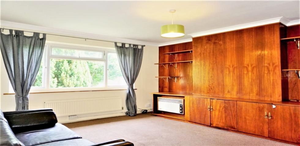 			2 Bedroom, 1 bath, 1 reception Flat			 Sterling Avenue, EDGWARE