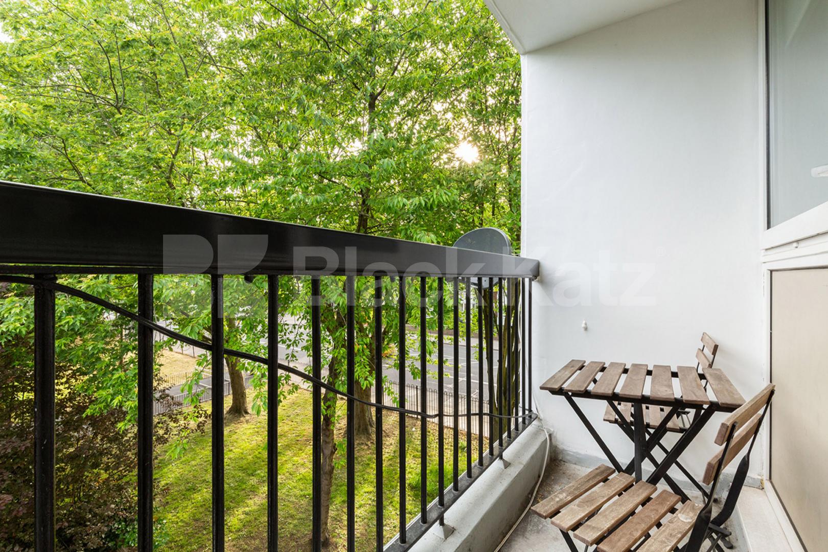 Refurbished 4 bedroom property to rent minutes to Camden Town and Kentish Town Rowstock Gardens, Camden Borders