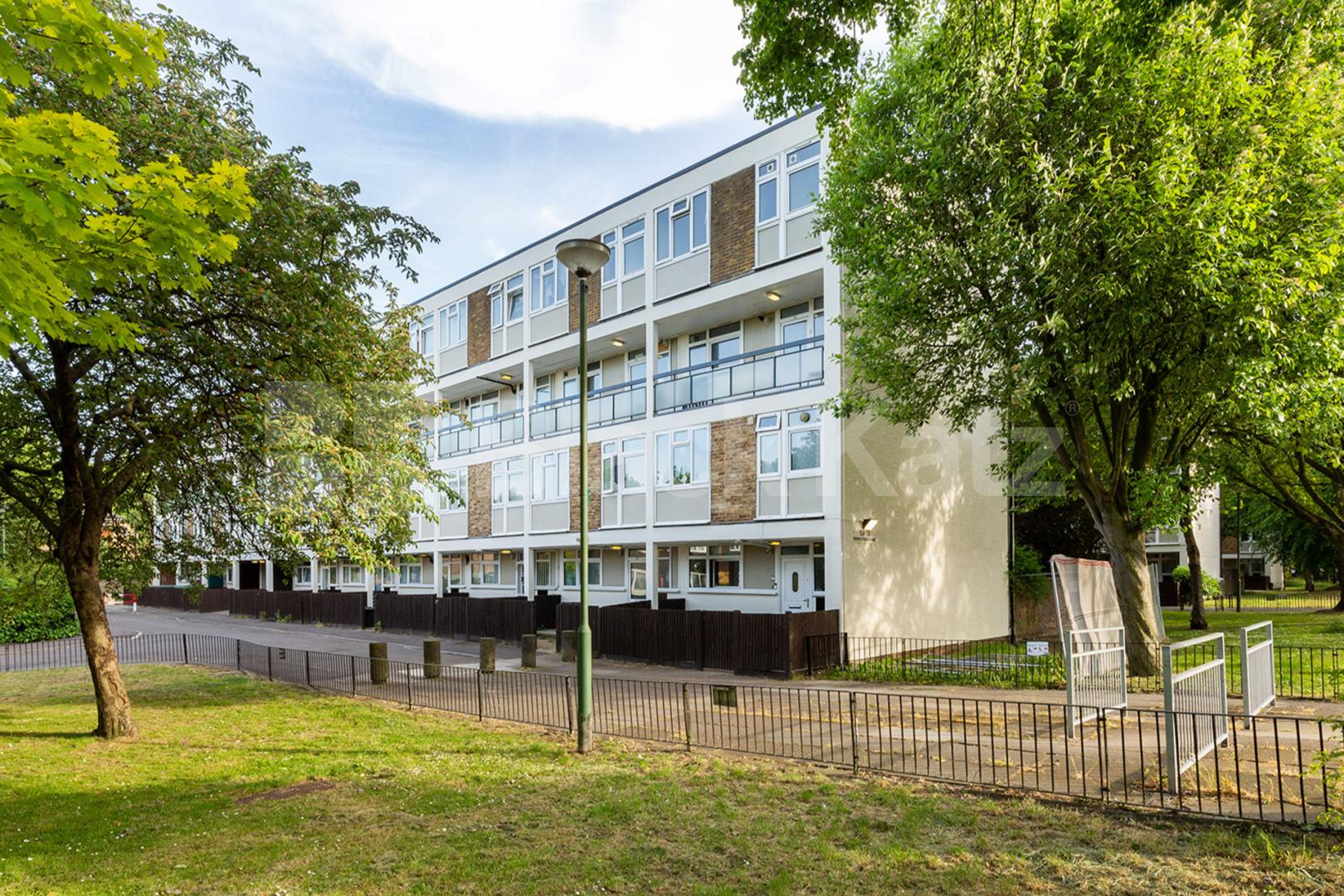 Refurbished 4 bedroom property to rent minutes to Camden Town and Kentish Town Rowstock Gardens, Camden Borders