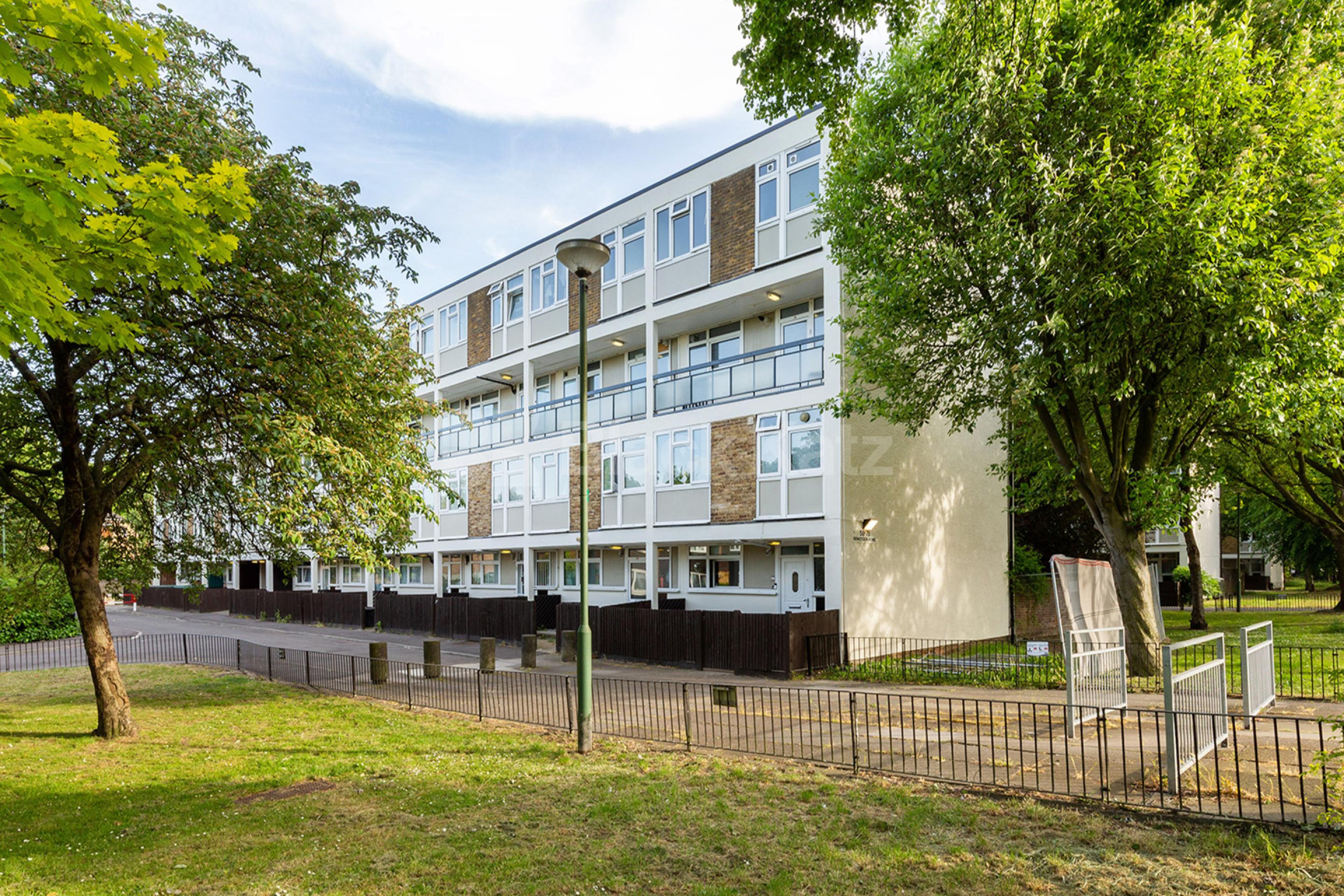 Refurbished 4 bedroom property to rent minutes to Camden Town and Kentish Town Rowstock Gardens, Camden Borders N7