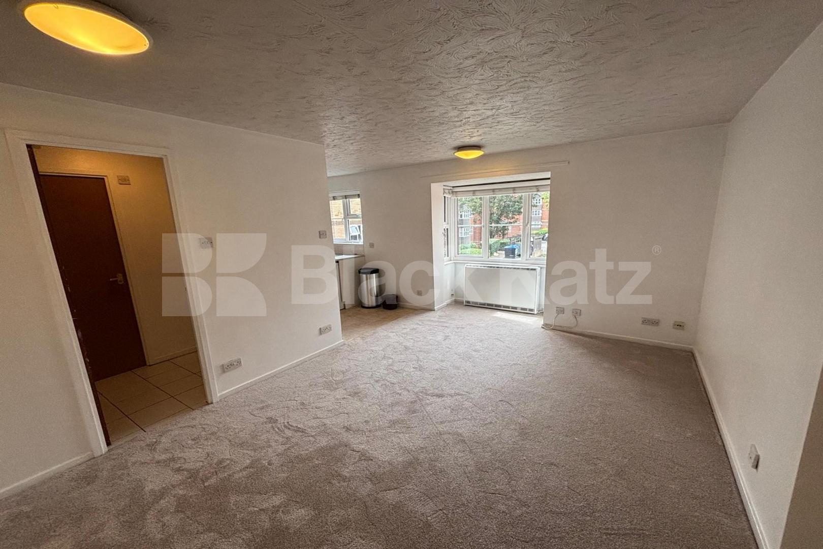 Generous bright & airy double studio Lewis Court Stubbs Drive, Bermondsey