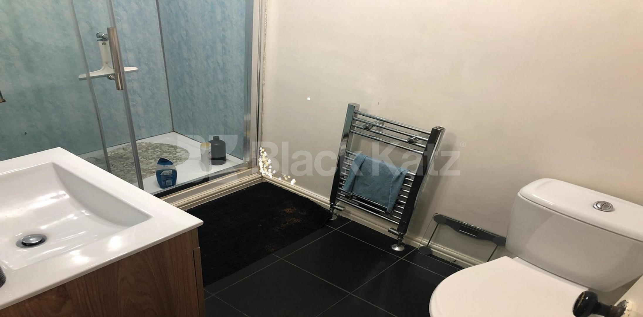 			UNDER OFFER , 2 Bedroom, 1 bath, 1 reception Ground Floor Maisonette			 Phelp Street, Kennington / Elephant and Castle 