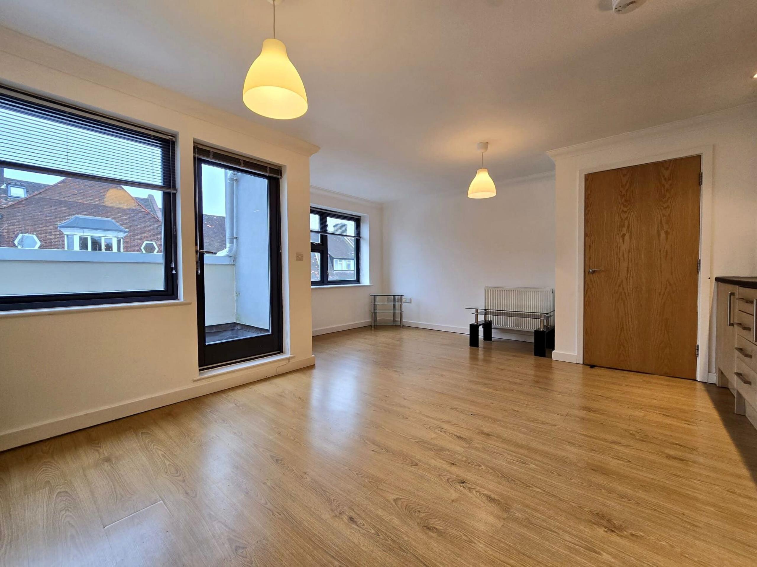 Modern Apartment College Road, Kensal Rise  NW10