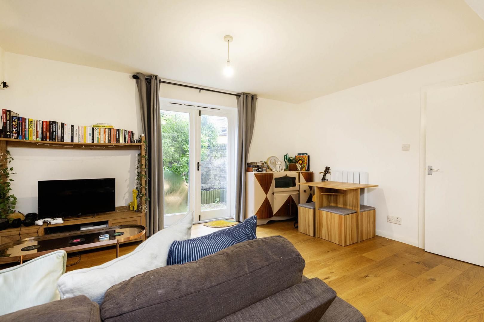 Modern recently refurbished one bed with garden in a period conversion in Camden Camden Street, Camden