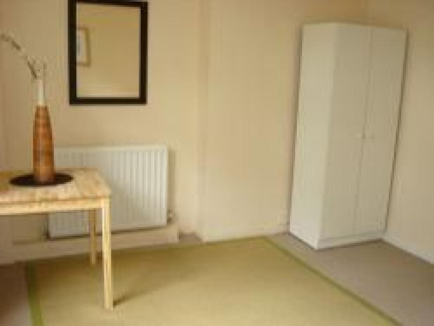 			New Instruciton, 3 Bedroom, 1 bath, 1 reception Flat			 Adelaide Road, BELSIZE PARK/CHALK FARM